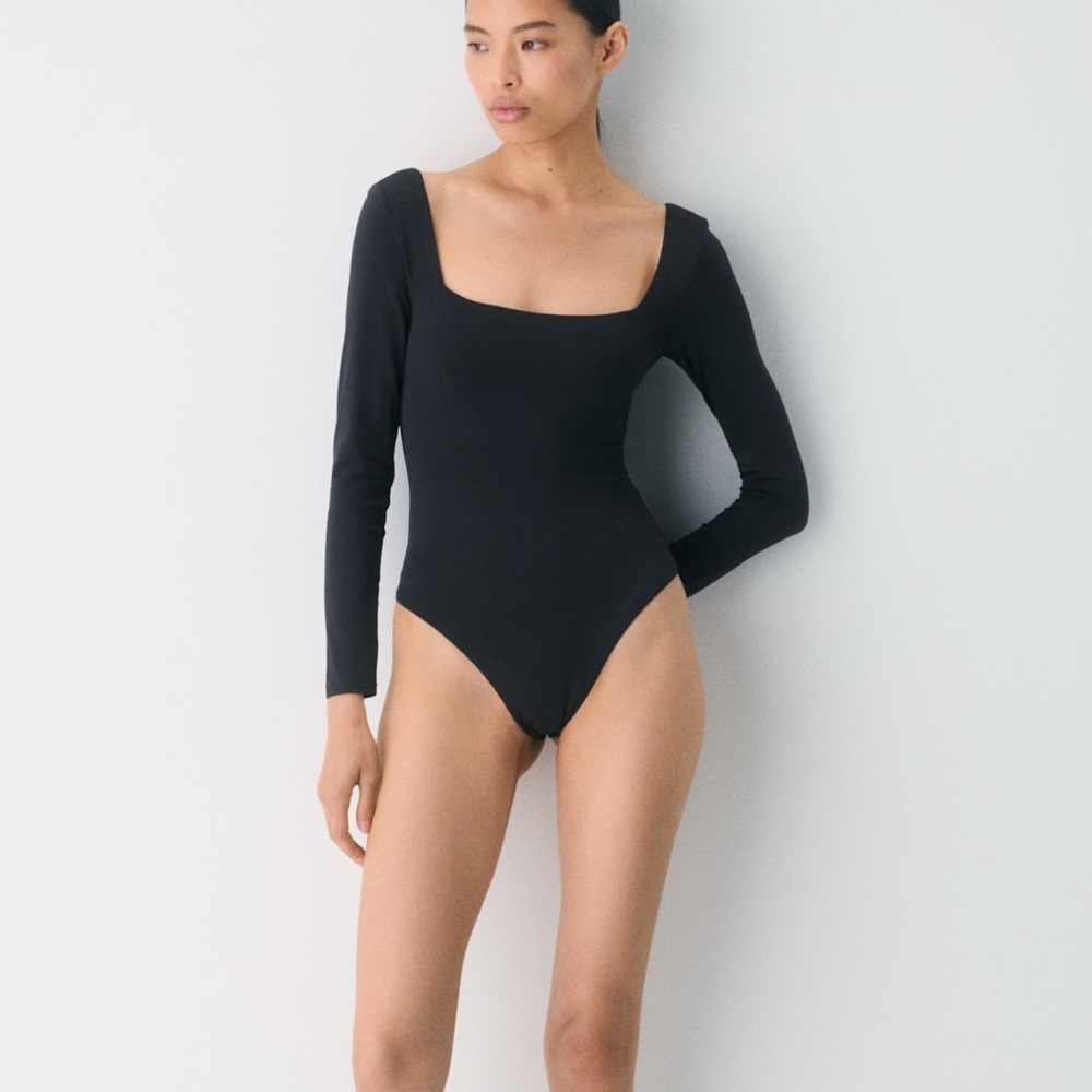 Aritzia Black Square Neck Bodysuit